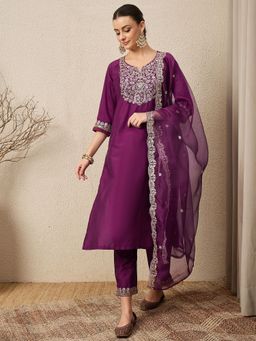 VredeVogel - Purple Silk Blend Kurta with Pant and Dupatta