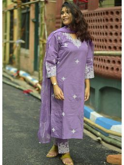 VredeVogel - Purple Embroidered Kurta with Pant and Dupatta