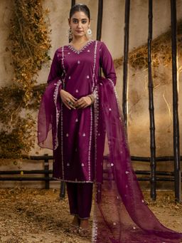 VredeVogel - Purple Embroidered Kurta with Pant and Dupatta
