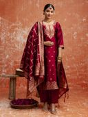 Maroon color option, Currently selected