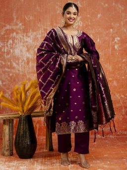 VredeVogel - Purple Floral Woven Kurta with Pant and Dupatta