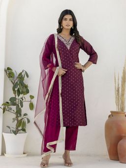 VredeVogel - Purple Embroidered Straight Kurta with Pant and Dupatta