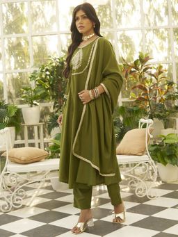 VredeVogel - Green Embroidered Anarkali Kurta with Pant and Dupatta