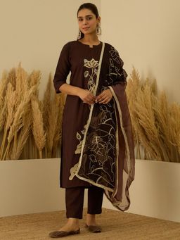 VredeVogel - Brown Embroidered Kurta with Pant and Dupatta