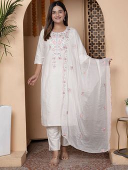 VredeVogel - White Embroidered Kurta with Pant and Dupatta