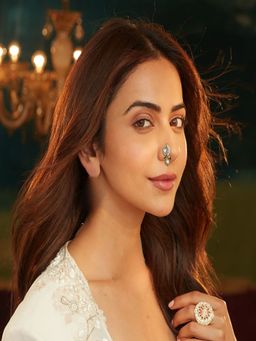 Accessher - Gold Tone White Pearl Pear-Shaped Nose Pin