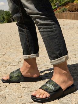 Bewakoof - Men Black Junglee Printed Velcro Sliders