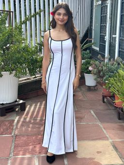 Tandul - Women Trendy White Flared Maxi Dress