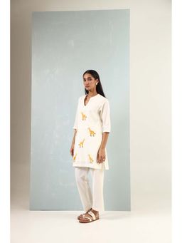 Baaori - Womens White Pure Cotton Giraffe Embroidered Straight Kurta Pant Set