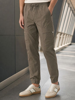 Nobero - Men Horizon Joggers With Dtm Drawcord - Khaki