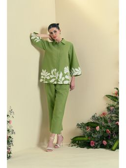 ORIGANI - Women Green Embroidered Regular Fit Co-Ord (Set of 2)