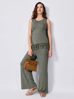 Outzidr - Women Green Textured Relaxed Fit Co-Ord (Set of 2)