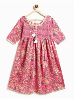 Campana - Cotton Three Fourth Sleeves Floral Printed Kurta With Tie Ups