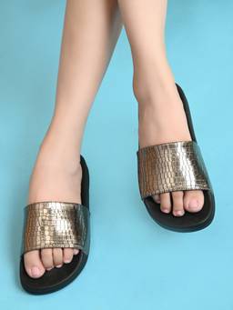 XE Looks - Gold Chic And Glamorous Croco Design Comfortable Sliders