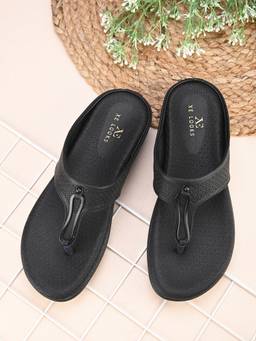 XE Looks - Chic and Stylish Flat Slippers