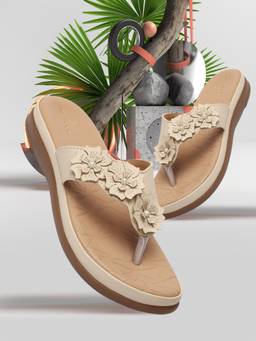 XE Looks - Elegant Flower Design California-Make Soft And Comfortable Flat Slippers