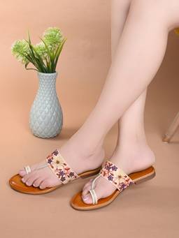 XE Looks - Ethnic Slip-On And Traditional Flat Slippers