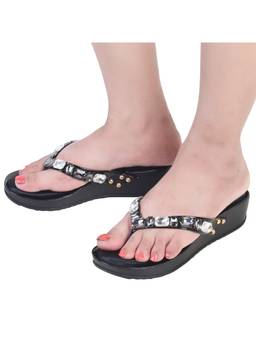 XE Looks - Stone Embellished Versatile Pearly Wedge Slippers