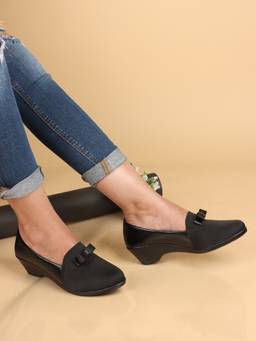 XE Looks - Graceful And Alluring Bow Design Comfortable Ballerinas