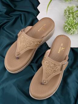 XE Looks - Orthopedic With Adjustable Strap And Cushioned Doctor Slippers