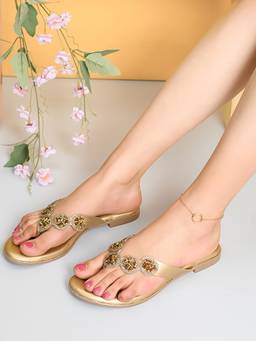 XE Looks - Trendy And Stylish Fashionable Flat Slippers