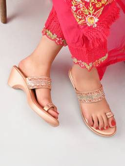XE Looks - Beige Lightweight Everyday Toe-Ring Slip-On Sandal Comfort Sandal