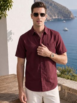 VEIRDO - Men's Maroon Plain Regular Fit Half Sleeve Shirt