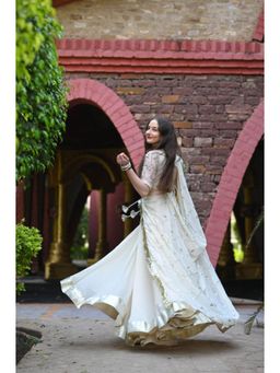 Ensembles - Isha Ivory Gotta Lehenga