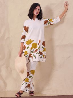 Deebaco - Women Off White Floral Placement Printed Pure Cotton Women Co-Ord Set