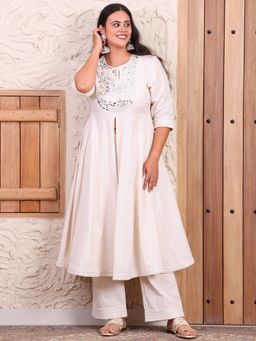 Deebaco - Cotton Mirror Embroidered Neck Patch Plus Size Anarkali Kurta with Palazzo