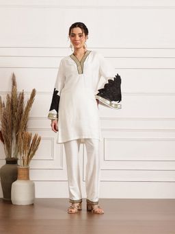 Barara Ethnic - Ivory Gold Kurta with Pant