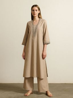 Barara Ethnic - Women Beige Crochet Detail Straight Kurta with Pant