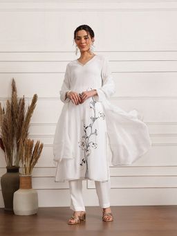 Barara Ethnic - White Elegance Embroidered Kurta with Pant and Dupatta