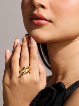 Pipa Bella by Nykaa Fashion - Gold Spiral Hug Ring