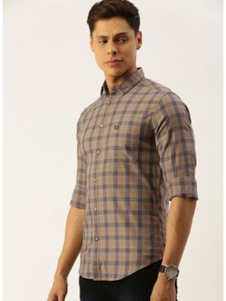 The Indian Garage Co - Men Slim Fit Checkered Full Sleeves Spread Collar Casual Shirt- Beige