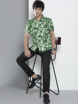 The Indian Garage Co - Men Regular Fit Half Sleeves Cutaway Collar Street Wear Shirt- Green