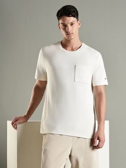 Tommy Hilfiger - Solid Regular Fit Cotton T-Shirt- Off White