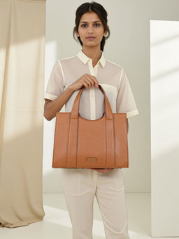Toteteca - Women Chic Tan Handbag with Detachable Strap