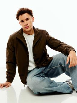 Calvin Klein - Brown Solid Regular Fit Polyester Jacket