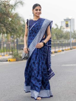 Akhilam - Women Bhagalpuri Silk Navy Blue Printed Saree with Unstitched Blouse