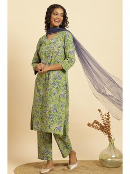 W - Light Green Floral Printed Kurta, Pants & Dupatta (Set of 3)