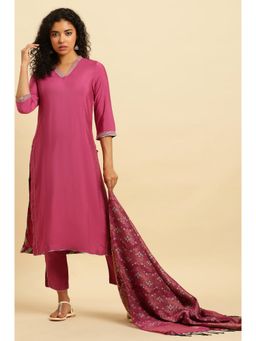 W - Pink Embellished Kurta, Pants & Jacquard Dupatta (Set of 3)