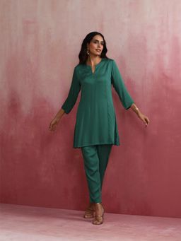 trueBrowns - Green Straight Kurta Co-Ord (Set of 2)