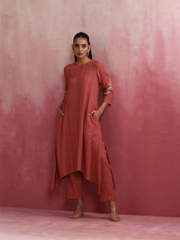 trueBrowns - Peach Cotton Dobby Kurta with Pant (Set of 2)