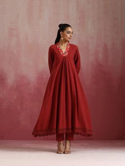 trueBrowns - Maroon Cotton Dobby Kurta with Pant (Set of 2)