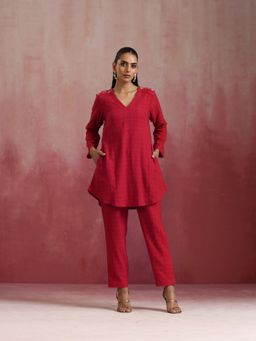 trueBrowns - Red Cotton Dobby Kurta Co-Ord (Set of 2)