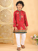 Red color option, Sold out, Currently selected
