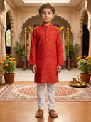 Red color option, Sold out, Currently selected