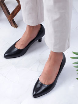 Carlton London - Women Textured Black Casual Wear Pumps
