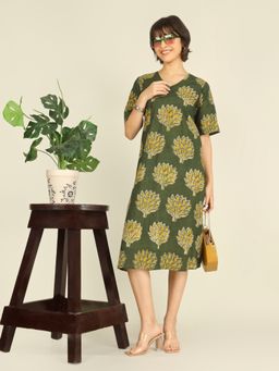 SPARSA - Green Printed Half-Sleeve V-Neck A-Line Cotton Dress